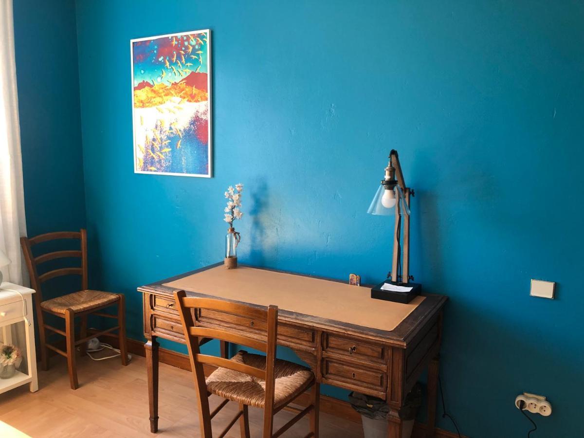 Privatunterkunft Chambre Et Studio Avec Piscine Dans Maison *