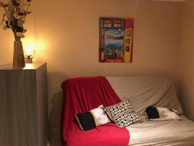 Chambre Et Studio Avec Piscine Dans Maison *